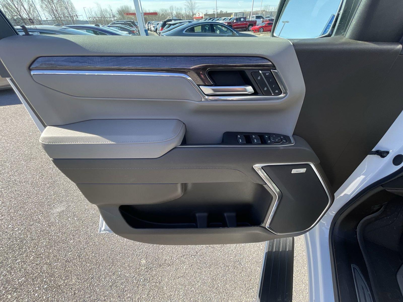 2025 Chevrolet Silverado 1500 Vehicle Photo in BENTONVILLE, AR 72712-4322