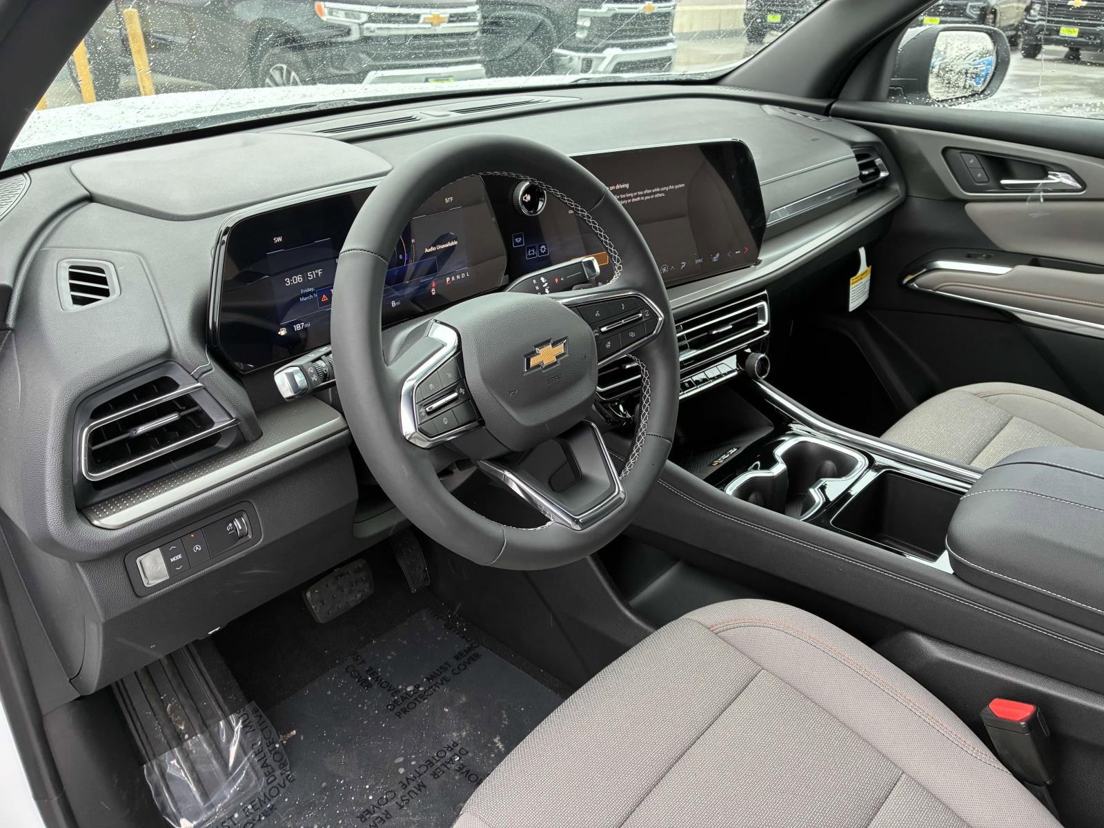 2025 Chevrolet Traverse Vehicle Photo in LOS ANGELES, CA 90007-3794
