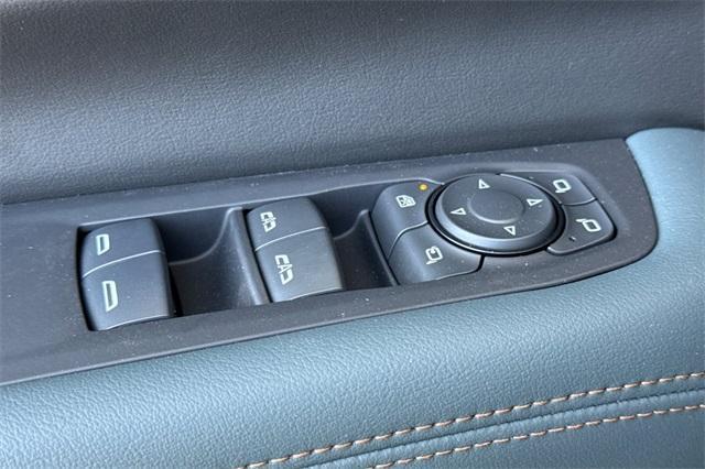 2025 GMC Yukon Vehicle Photo in ELK GROVE, CA 95757-8703