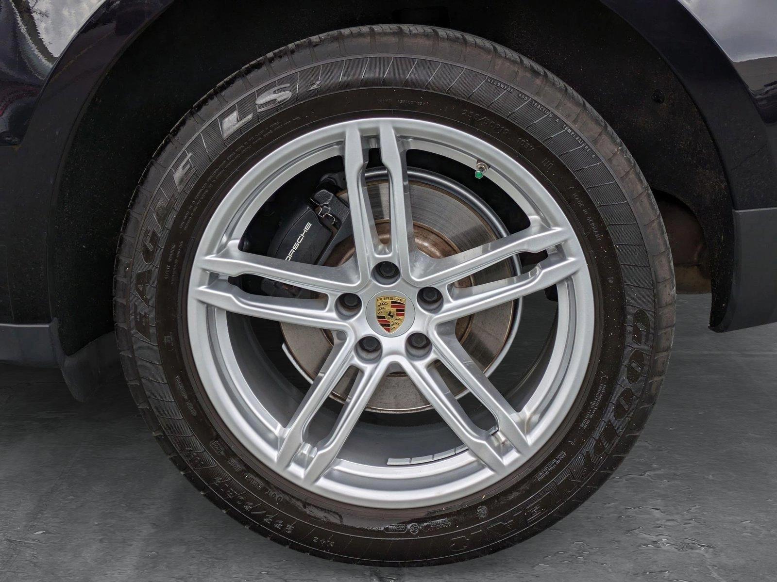 2021 Porsche Macan Vehicle Photo in Bethesda, MD 20852