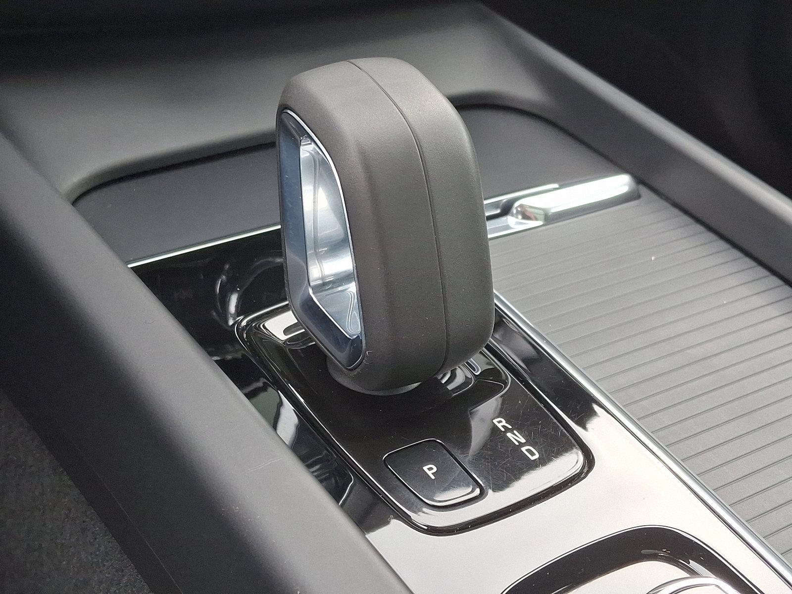 2022 Volvo XC60 Vehicle Photo in Trevose, PA 19053