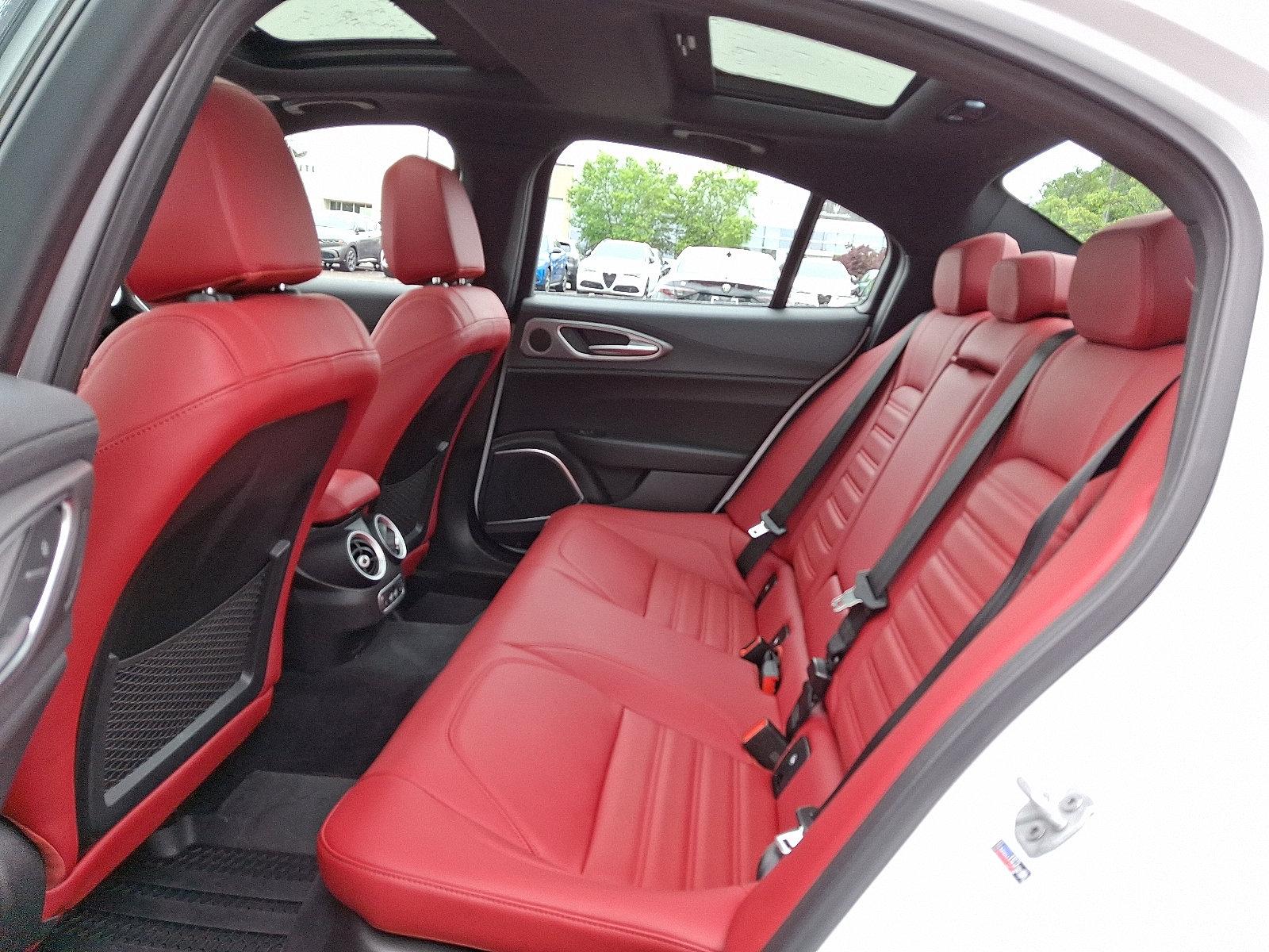 2022 Alfa Romeo Giulia Vehicle Photo in Willow Grove, PA 19090