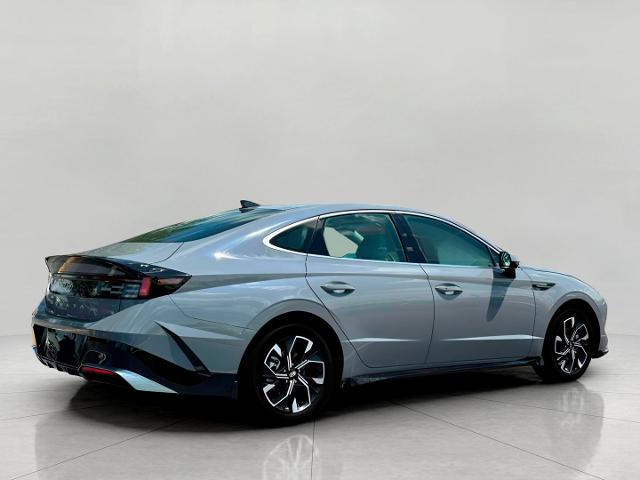 2025 Hyundai SONATA Vehicle Photo in Green Bay, WI 54304