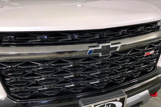 2024 Chevrolet Traverse Vehicle Photo in Lees Summit, MO 64086