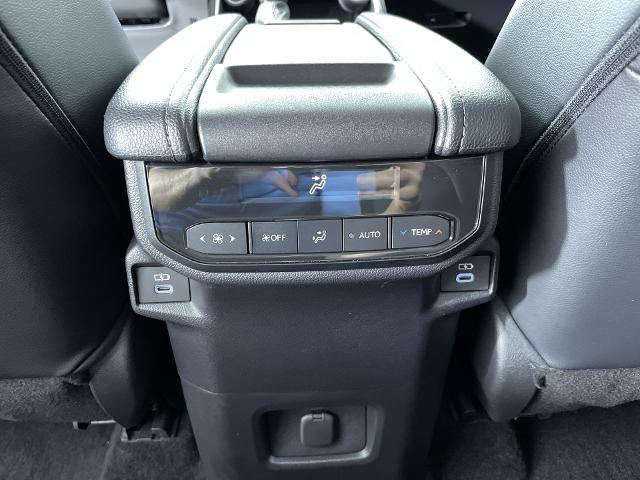 2024 Toyota Grand Highlander Vehicle Photo in GILBERT, AZ 85297-0402