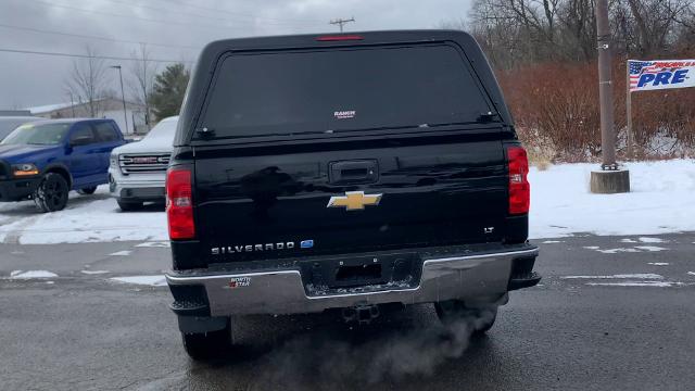 2018 Chevrolet Silverado 1500 Vehicle Photo in MOON TOWNSHIP, PA 15108-2571