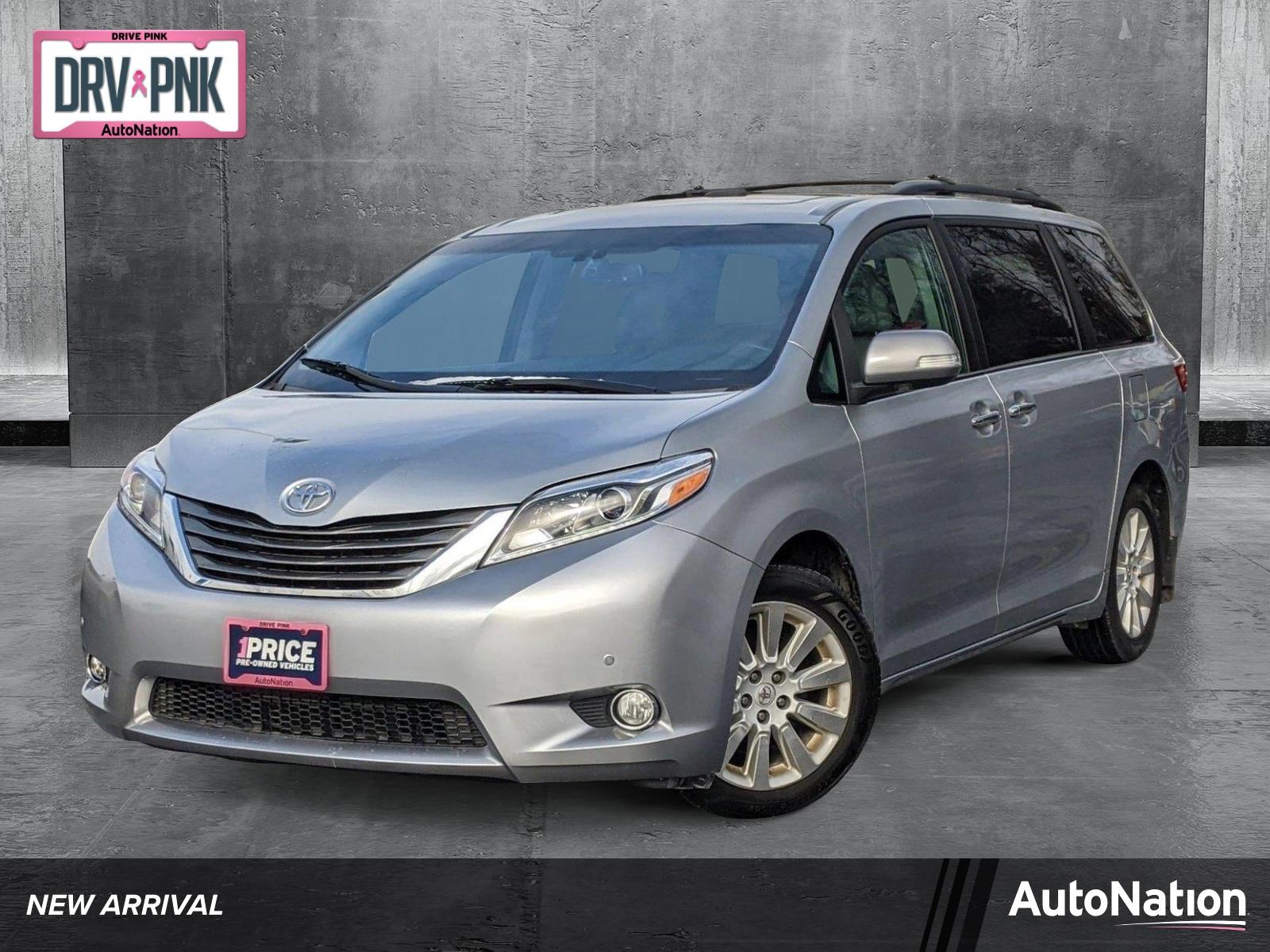 2015 Toyota Sienna Vehicle Photo in TIMONIUM, MD 21093-2300