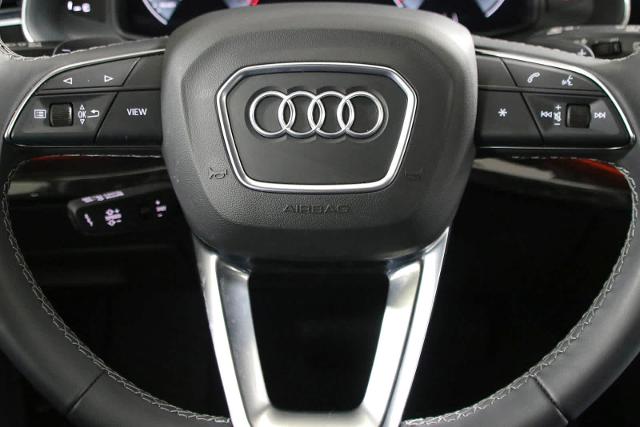 2025 Audi Q7 Vehicle Photo in SUGAR LAND, TX 77478