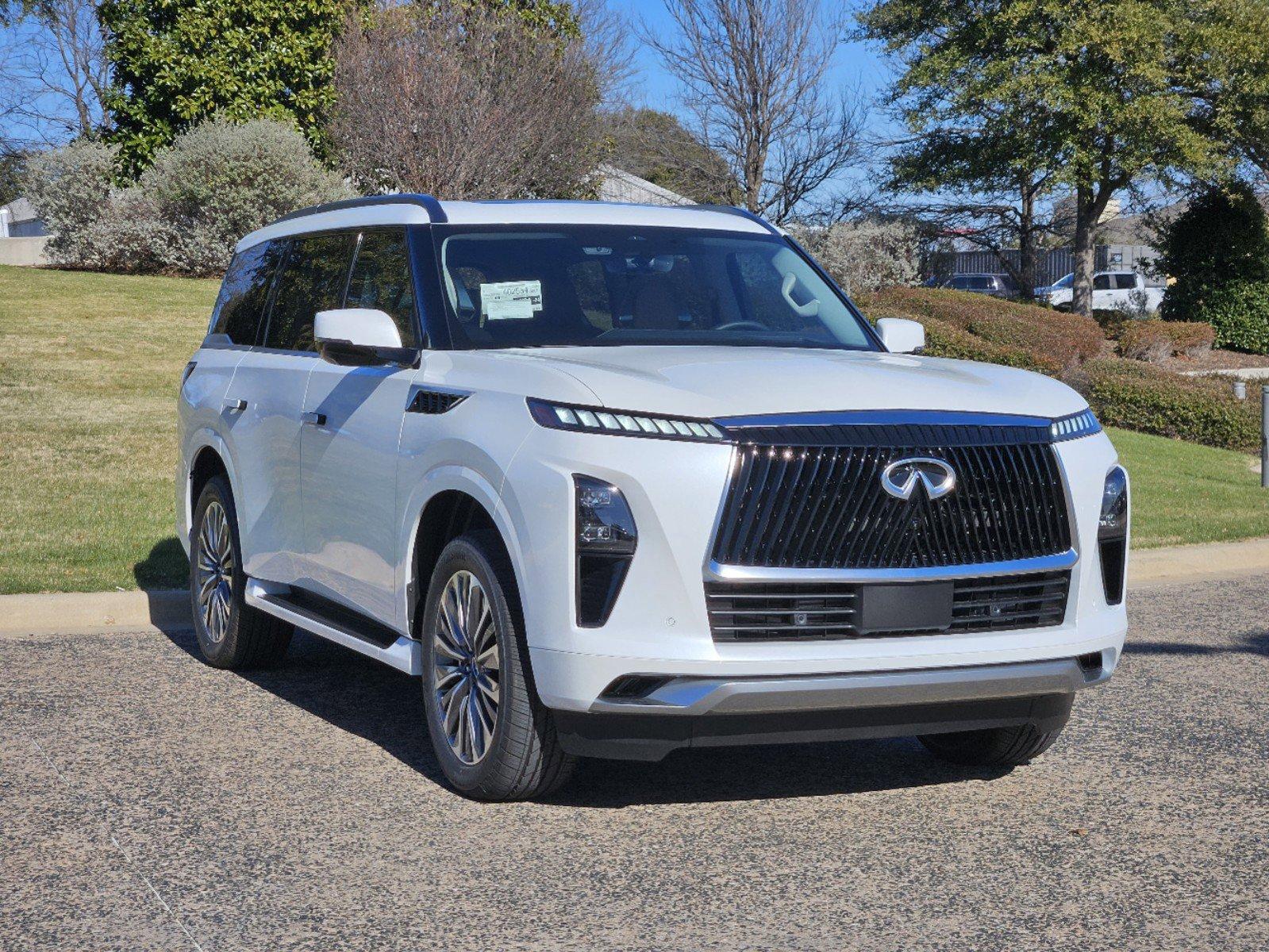 2025 INFINITI QX80 Vehicle Photo in Fort Worth, TX 76132