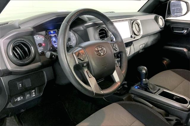 2021 Toyota Tacoma 4WD Vehicle Photo in Kansas City, MO 64114