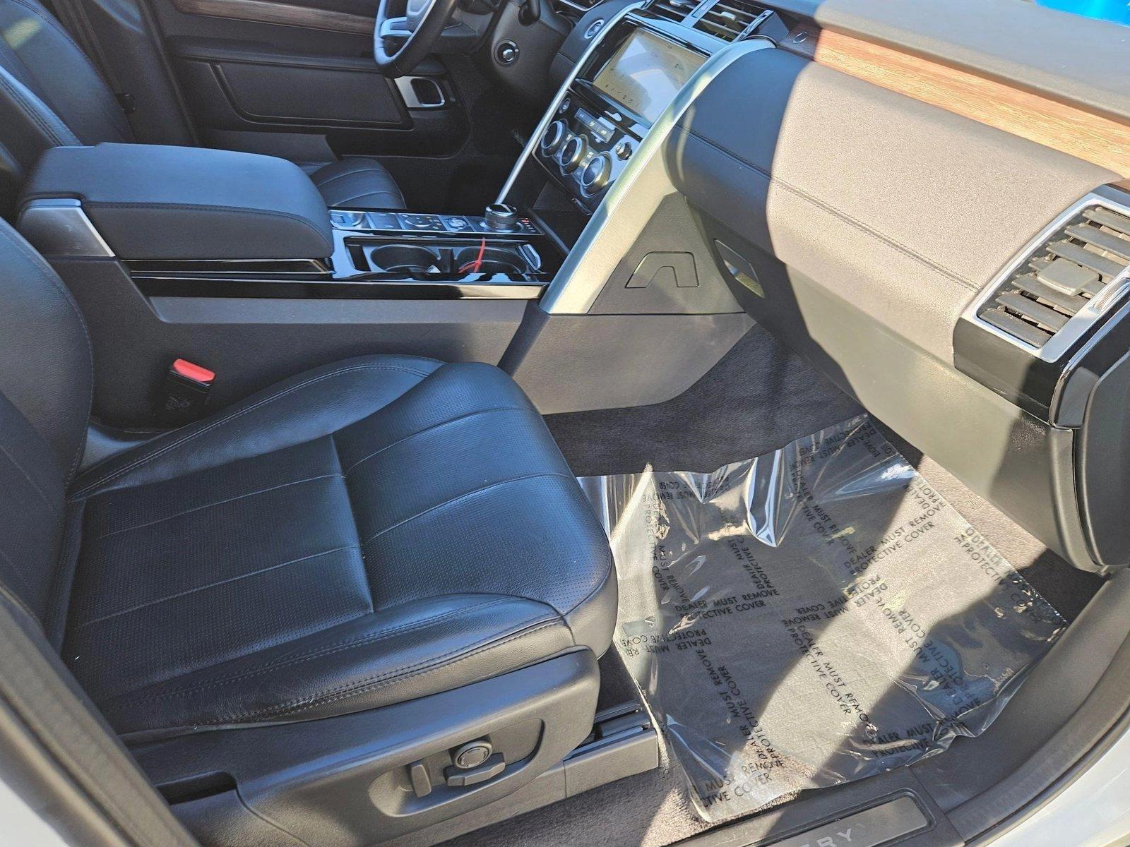 2019 Land Rover Discovery Vehicle Photo in LAS VEGAS, NV 89146-3033