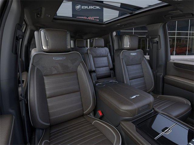 2025 GMC Yukon XL Vehicle Photo in PUYALLUP, WA 98371-4149