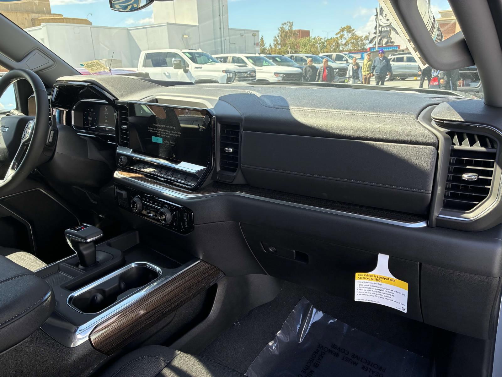 2025 Chevrolet Silverado 1500 Vehicle Photo in LOS ANGELES, CA 90007-3794