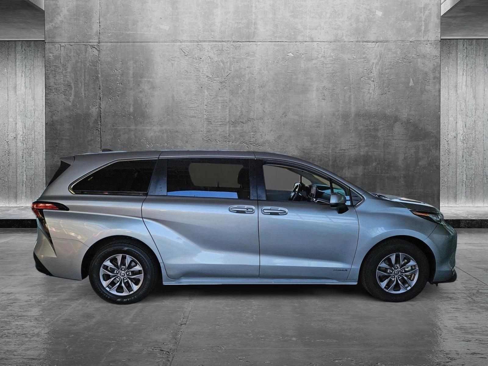2021 Toyota Sienna Vehicle Photo in Henderson, NV 89014