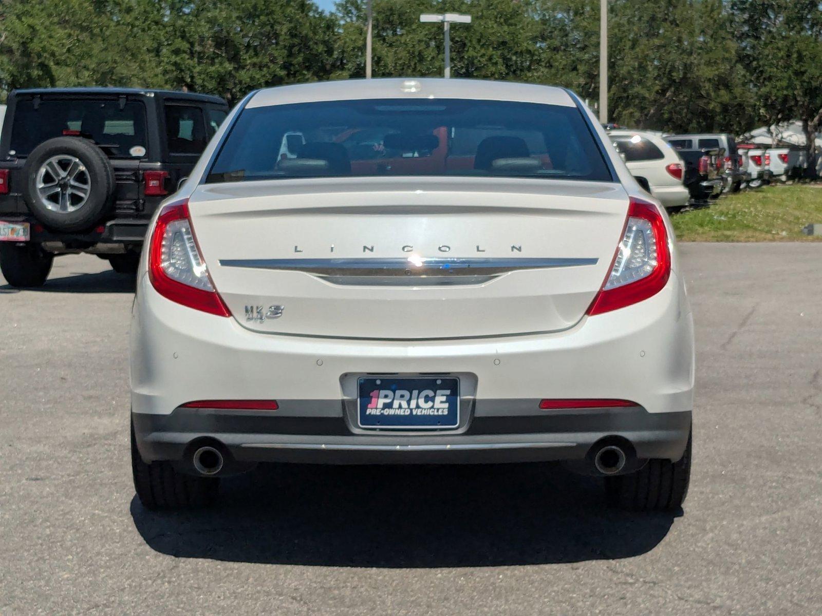 2015 Lincoln MKS Vehicle Photo in St. Petersburg, FL 33713