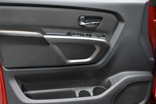 2015 Nissan Titan Vehicle Photo in DALLAS, TX 75235