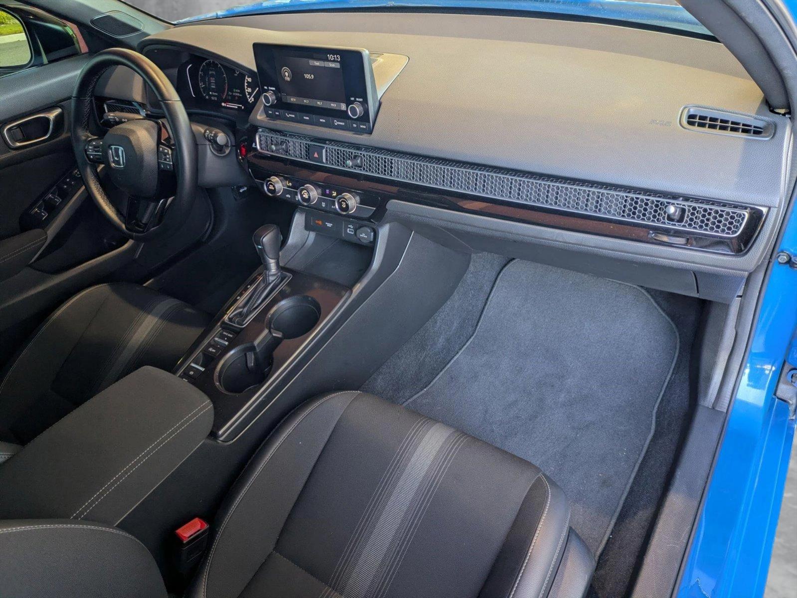 2023 Honda Civic Hatchback Vehicle Photo in Valencia, CA 91355-1794