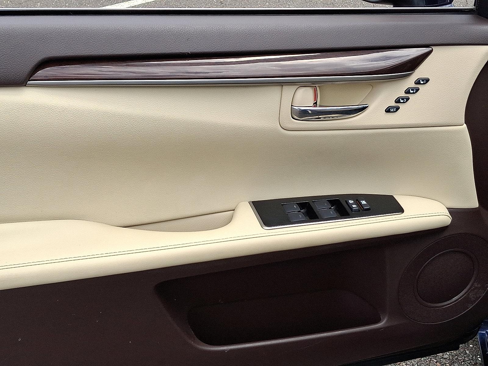 2017 Lexus ES 350 Vehicle Photo in Trevose, PA 19053