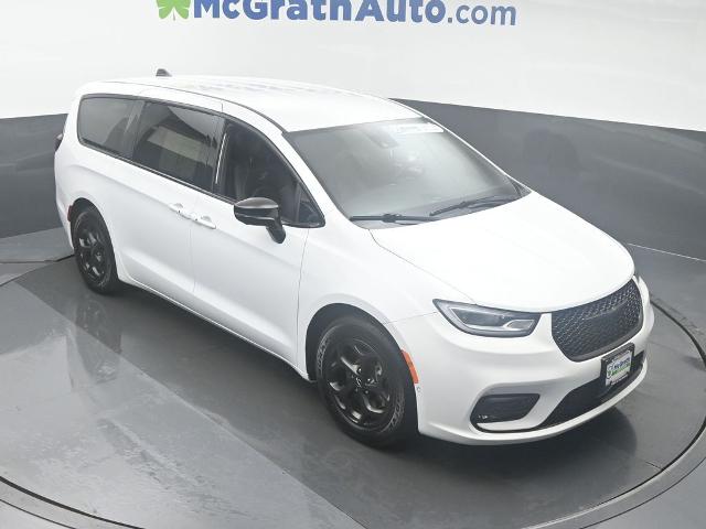 2024 Chrysler Pacifica Vehicle Photo in Cedar Rapids, IA 52402