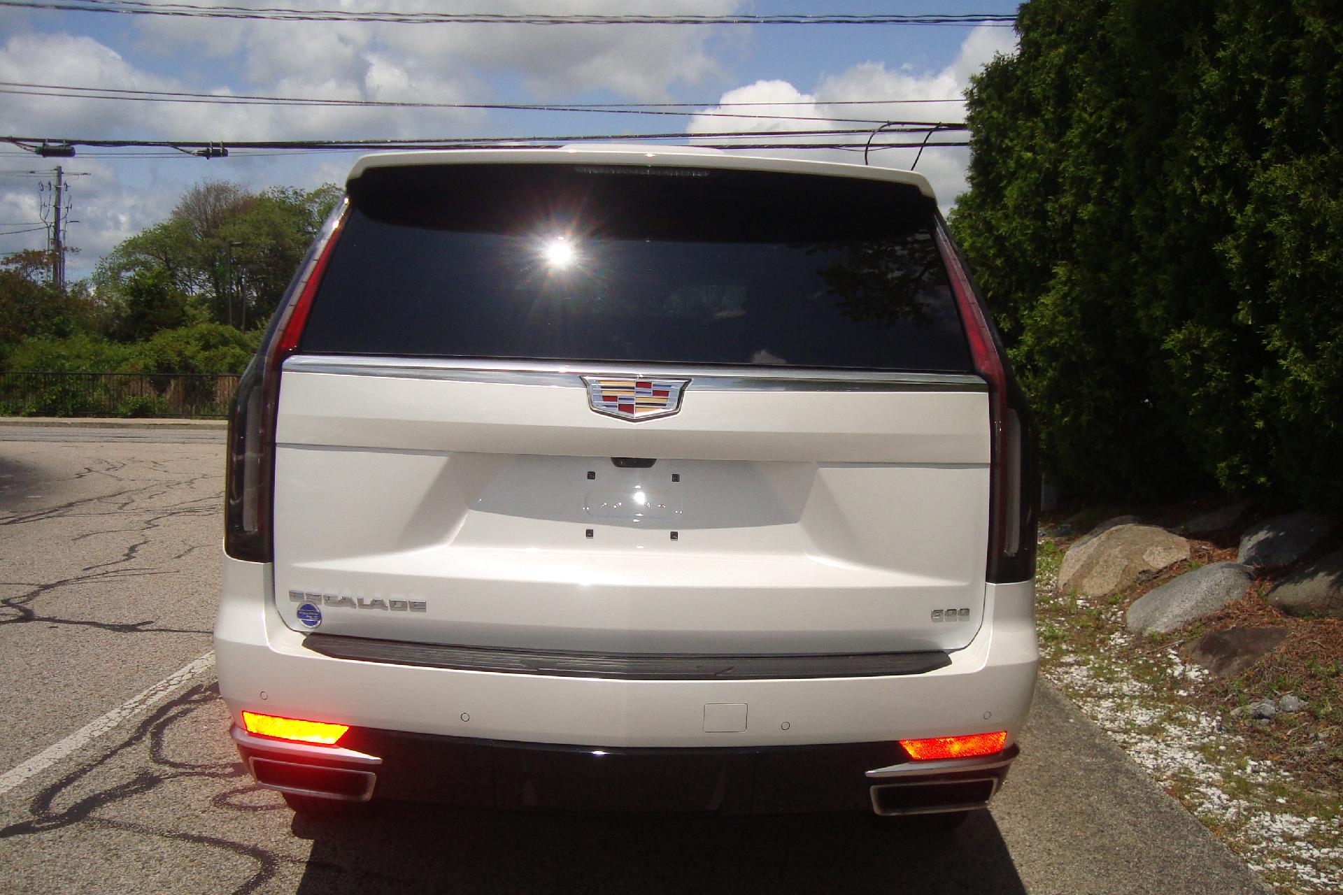 2024 Cadillac Escalade Vehicle Photo in PORTSMOUTH, NH 03801-4196