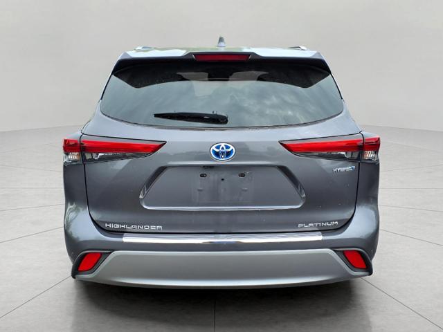 2023 Toyota Highlander Vehicle Photo in Oshkosh, WI 54904