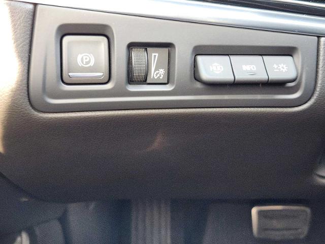 2024 Cadillac XT6 Vehicle Photo in DENTON, TX 76210-9321