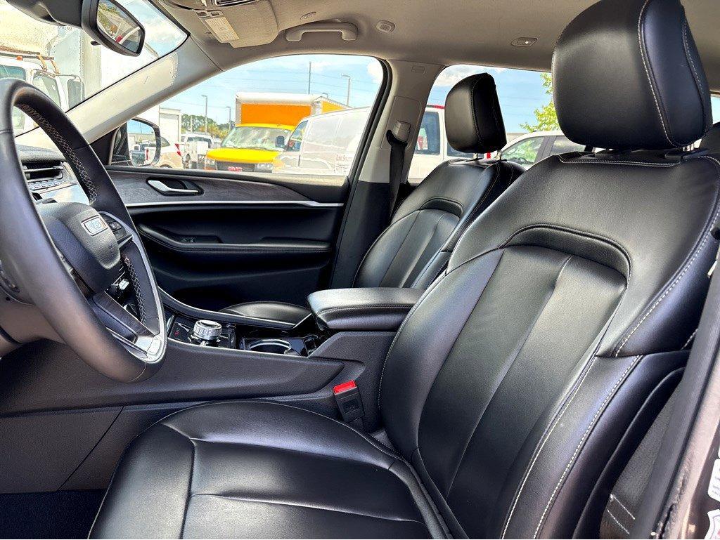 2023 Jeep Grand Cherokee L Vehicle Photo in SAVANNAH, GA 31406-4513