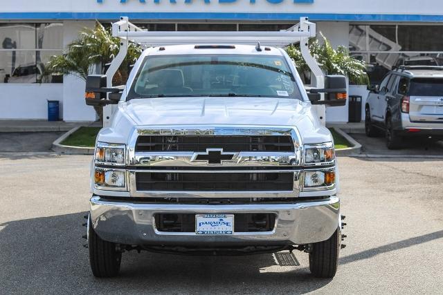 2023 Chevrolet Silverado Chassis Cab Vehicle Photo in VENTURA, CA 93003-8585