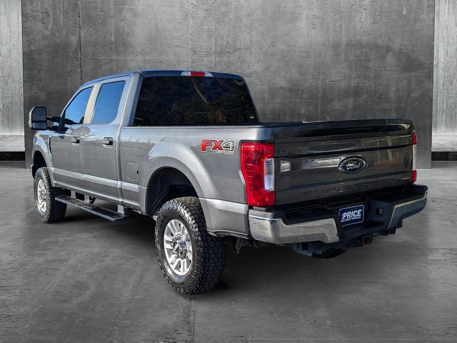 2017 Ford Super Duty F-250 SRW Vehicle Photo in Panama City, FL 32401