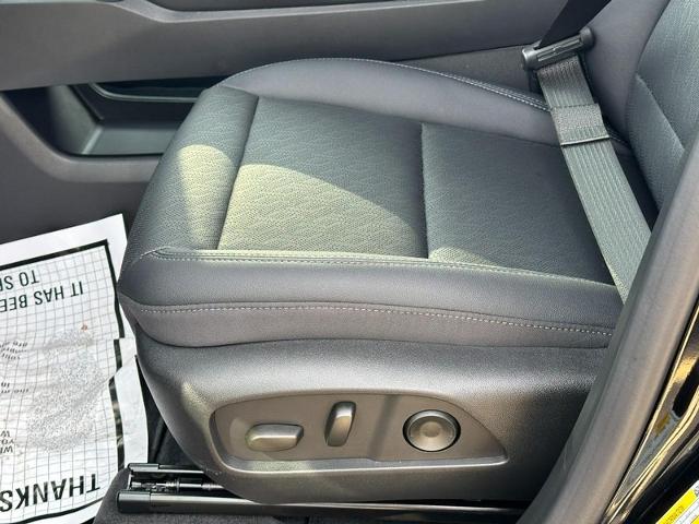 2025 Chevrolet Equinox Vehicle Photo in COLUMBIA, MO 65203-3903