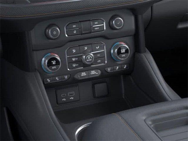 2024 GMC Yukon XL Vehicle Photo in COLLIERVILLE, TN 38017-9006