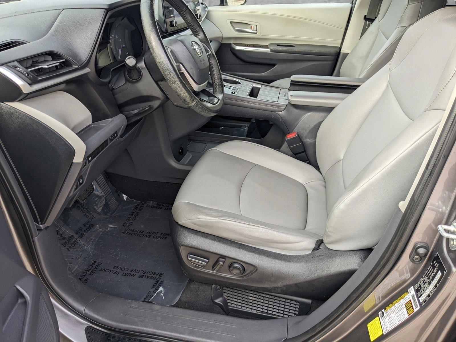 2022 Toyota Sienna Vehicle Photo in Davie, FL 33331