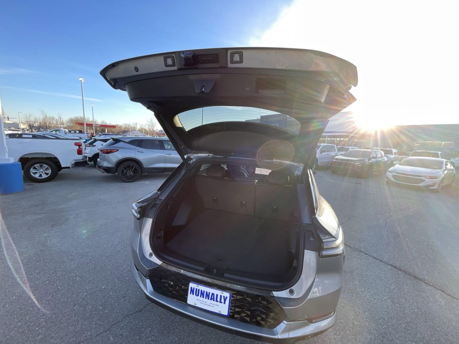 2025 Chevrolet Equinox EV Vehicle Photo in BENTONVILLE, AR 72712-4322