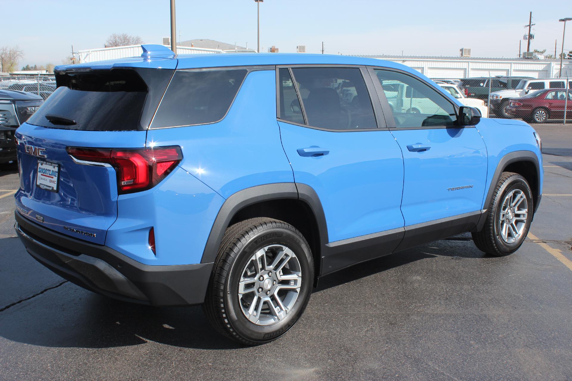 2025 GMC Terrain Vehicle Photo in AURORA, CO 80012-4011