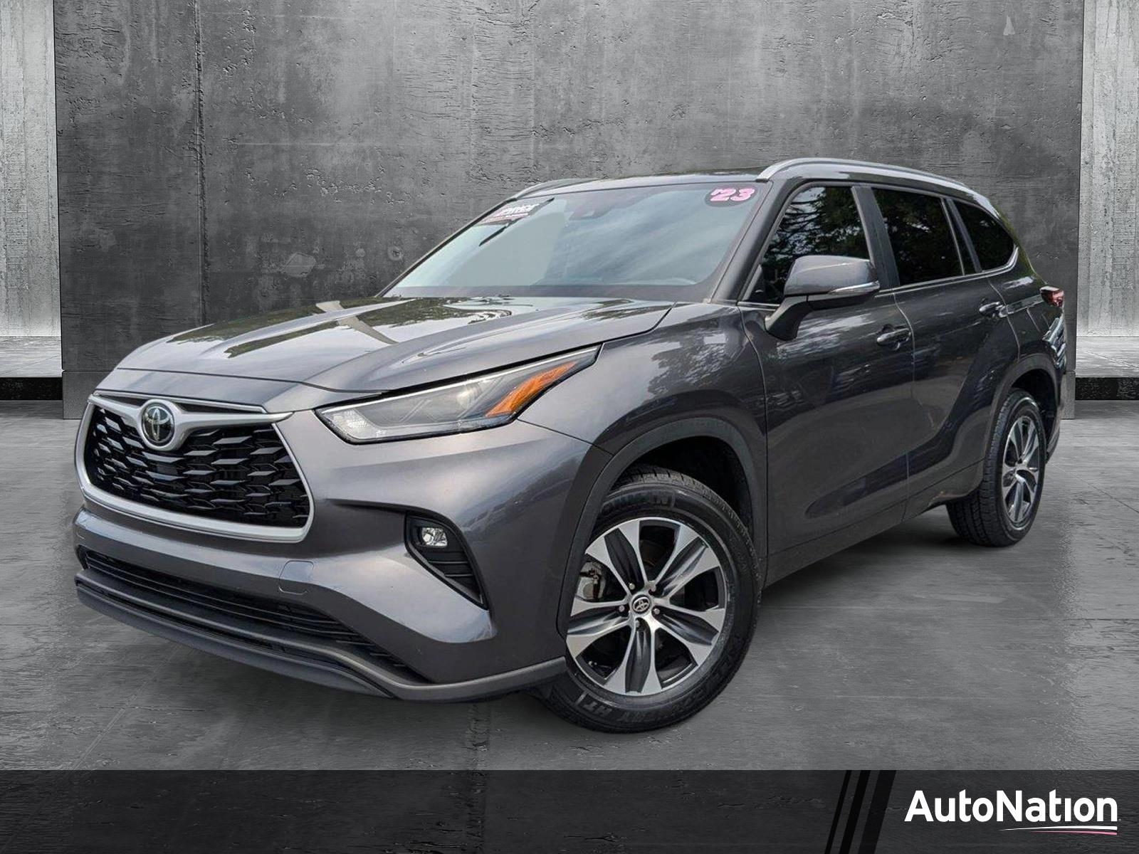 2023 Toyota Highlander Vehicle Photo in Panama City, FL 32401