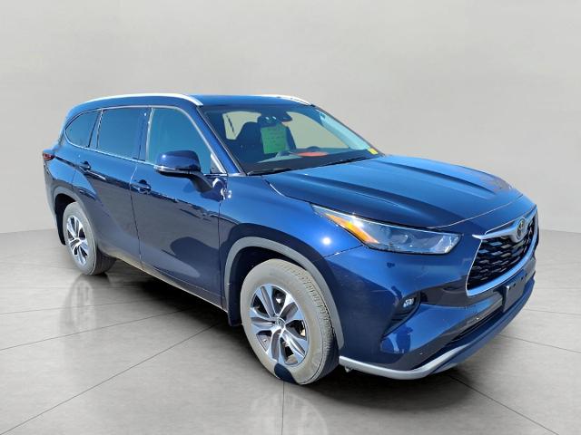 2022 Toyota Highlander Vehicle Photo in Oshkosh, WI 54904