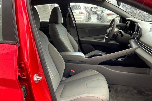 2021 Hyundai Elantra Vehicle Photo in TOPEKA, KS 66609-0000