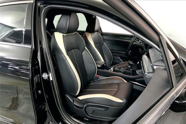 2025 Kia K5 Vehicle Photo in INDEPENDENCE, MO 64055-1314