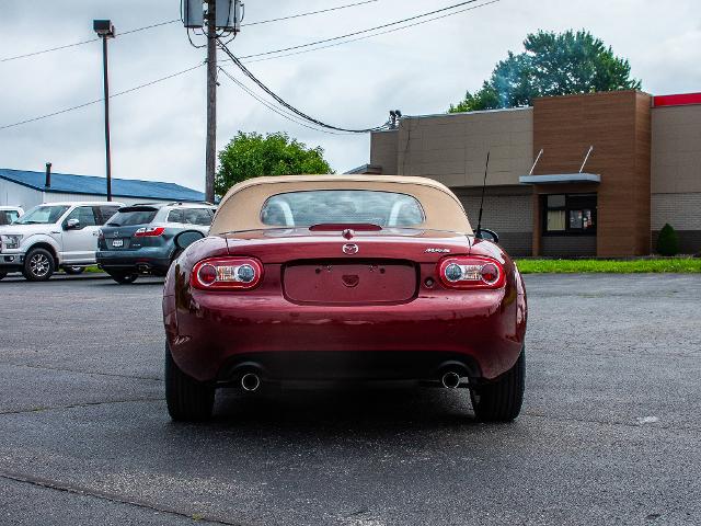2010 Mazda MX-5 Miata Vehicle Photo in MADISON, IN 47250-1611