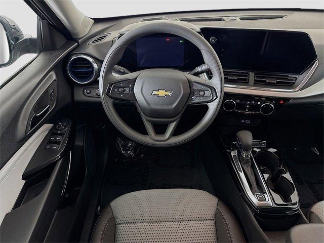 2025 Chevrolet Trax Vehicle Photo in PUYALLUP, WA 98371-4149