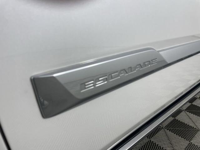 2018 Cadillac Escalade Vehicle Photo in GILBERT, AZ 85297-0402