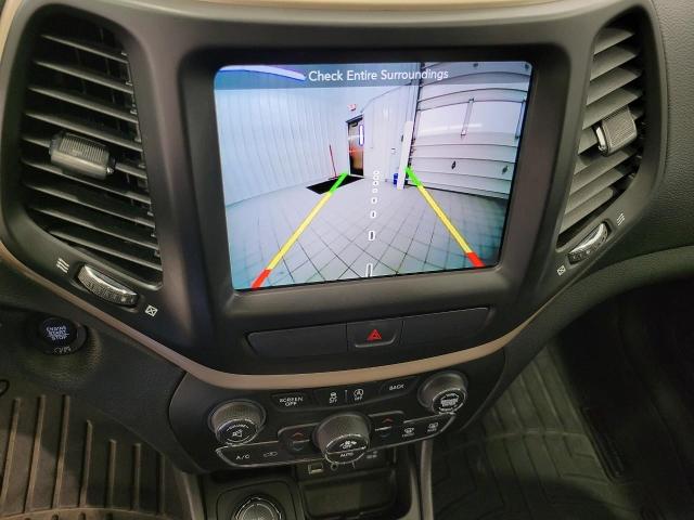 2016 Jeep Cherokee Vehicle Photo in Neenah, WI 54956