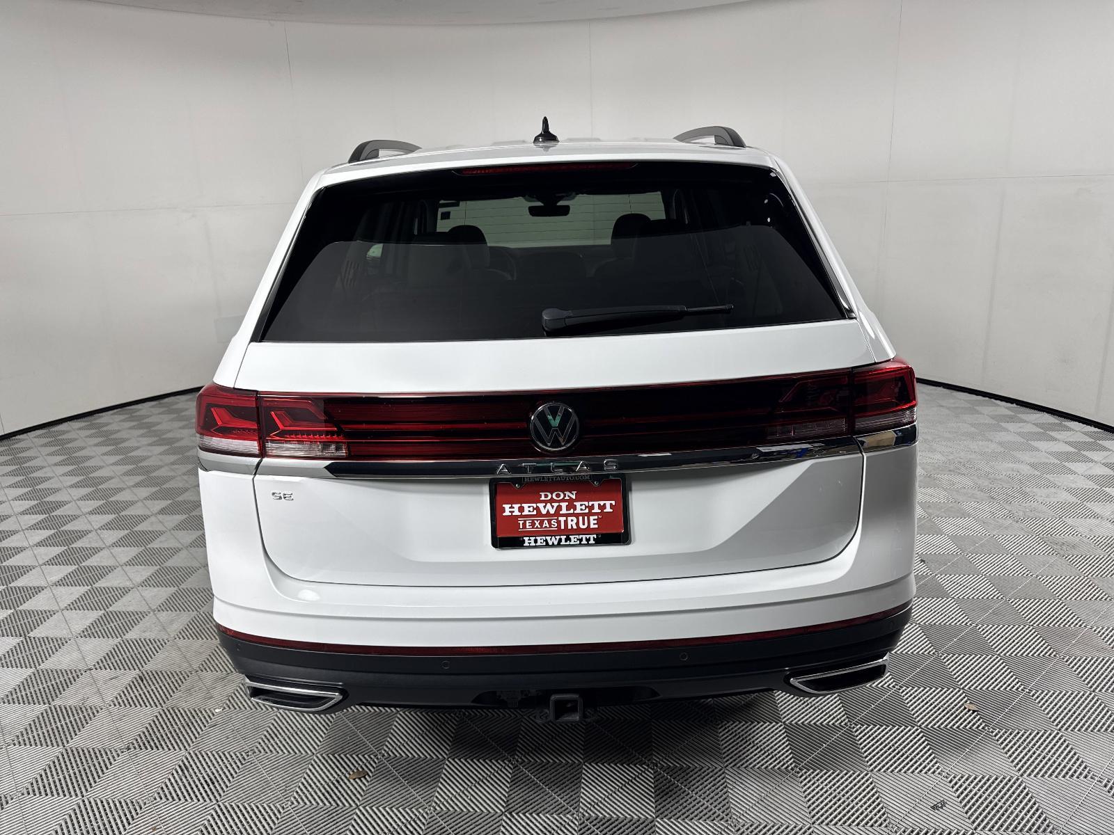 2024 Volkswagen Atlas Vehicle Photo in Georgetown, TX 78626