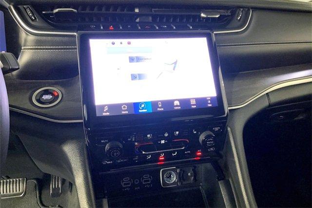 2024 Jeep Grand Cherokee L Vehicle Photo in INDEPENDENCE, MO 64055-1314