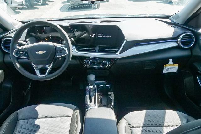 2025 Chevrolet Trax Vehicle Photo in VENTURA, CA 93003-8585