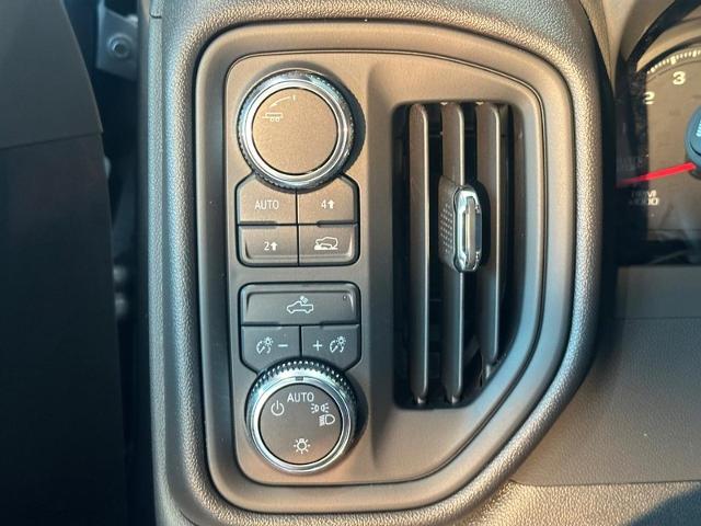 2024 GMC Sierra 1500 Vehicle Photo in COLUMBIA, MO 65203-3903