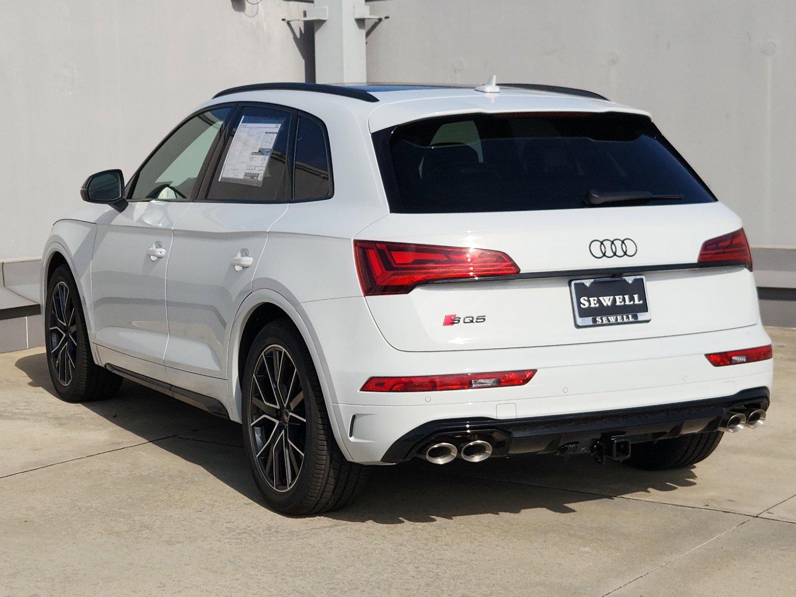 2025 Audi SQ5 Vehicle Photo in SUGAR LAND, TX 77478