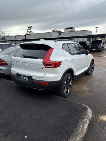 2025 Volvo XC40 Vehicle Photo in Houston, TX 77007