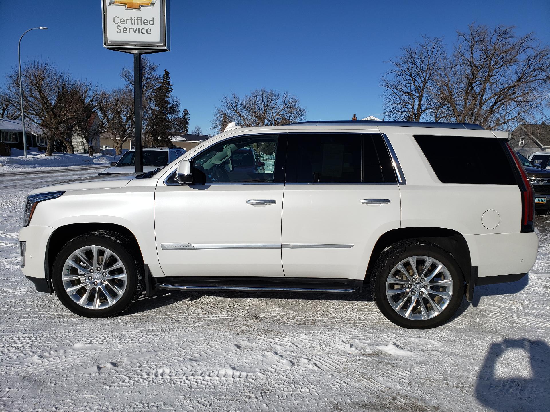 Used 2020 Cadillac Escalade Luxury with VIN 1GYS4BKJ1LR280679 for sale in Cavalier, ND