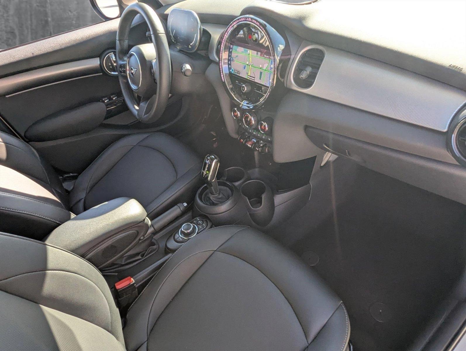 2022 MINI Cooper Hardtop 4 Door Vehicle Photo in Delray Beach, FL 33444